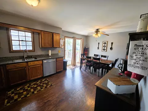 Kitchen - 1285 W 98th Ave, Crown Point, IN 46307 photo 4 of 4