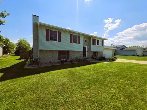 Exterior - 1285 W 98th Ave, Crown Point, IN 46307 photo 11 of 11