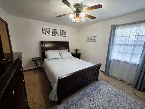 Bedroom - 1285 W 98th Ave, Crown Point, IN 46307 photo 1 of 10