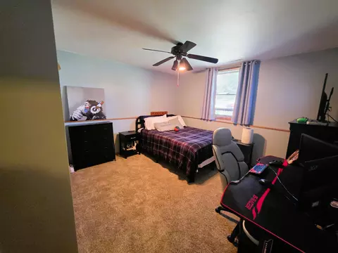 Bedroom - 1285 W 98th Ave, Crown Point, IN 46307 photo 8 of 10