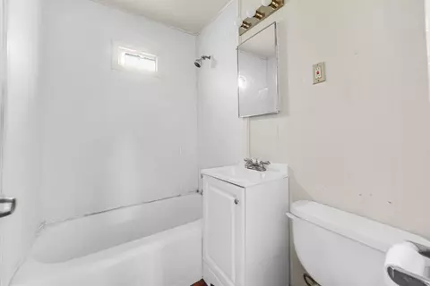 Bath - 621 Colfax St, Gary, IN 46406 photo 1 of 1