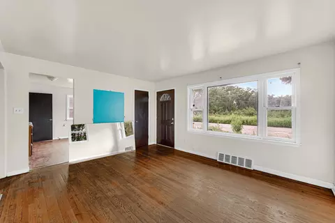Living - 621 Colfax St, Gary, IN 46406 photo 4 of 4