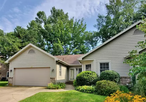 23 Royal Troon Dr, Michigan City, IN 46360