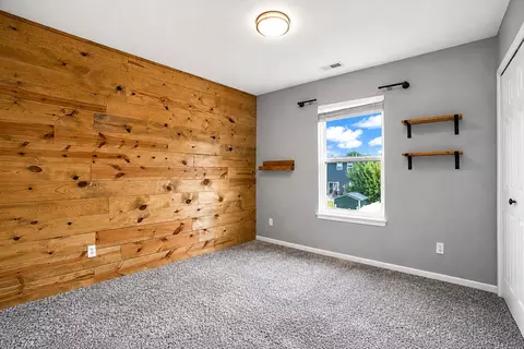 Bedroom - 527 Chicory Ln, Valparaiso, IN 46385 photo 5 of 10
