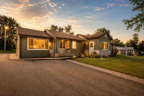 4975 E 73rd Ave, Merrillville, IN 46410
