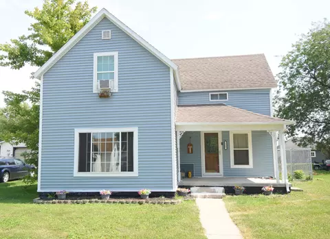 128 S Brooks St, Francesville, IN 47946