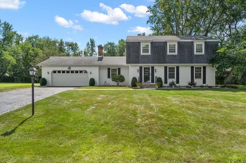 304 Salem Ct, Valparaiso, IN 46383