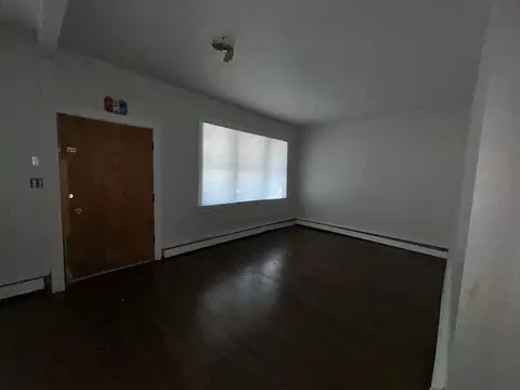 Living - 1826 Laporte Ave, Whiting, IN 46394 photo 3 of 4