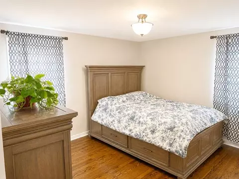 Bedroom - 8124 Monroe Ave, Munster, IN 46321 photo 2 of 3
