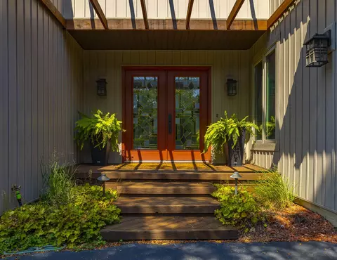 85 Tanglewood Trl, Valparaiso, IN 46385