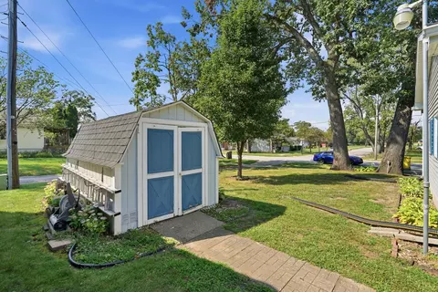 Exterior - 446 N Glenwood Dr, Griffith, IN 46319 photo 2 of 3