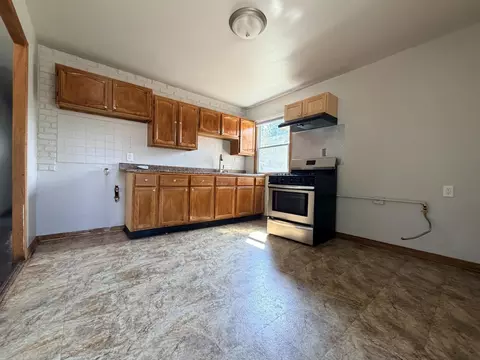 2232 Whitcomb St, Gary, IN 46404 photo 2