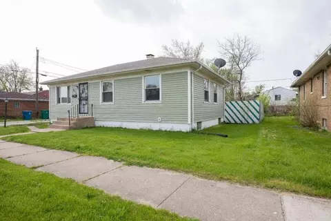Exterior - 811 E 15th Ave, Gary, IN 46407 photo 2 of 3