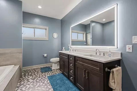 Bath - 45 Mattico Ln, Crown Point, IN 46307 photo 1 of 4