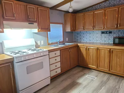 Kitchen - 4381 Hawthorn Rd, Wheatfield, IN 46392 photo 1 of 2