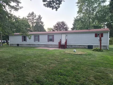 Exterior - 4381 Hawthorn Rd, Wheatfield, IN 46392 photo 4 of 5