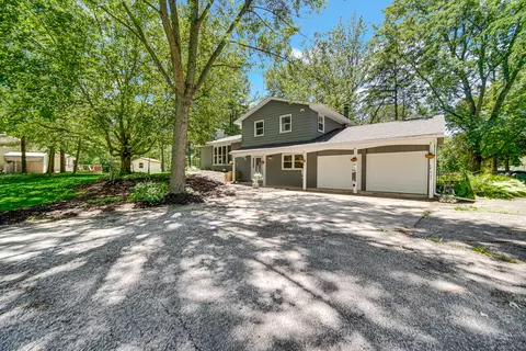 916 N County Line Rd, Westville, IN 46391
