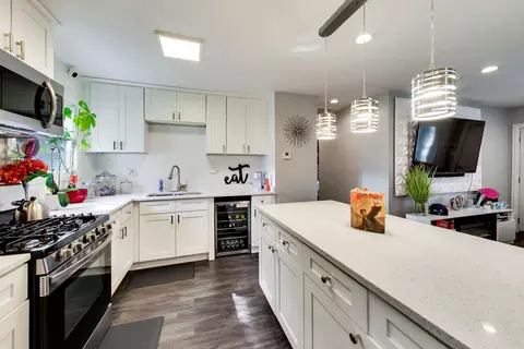 Kitchen - 2081 Wright St, Gary, IN 46404 photo 2 of 4