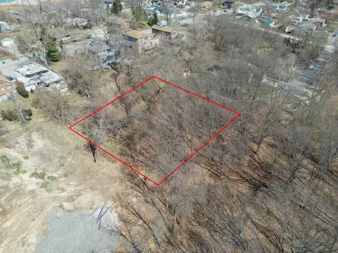 7824 Maple Ave, Gary, IN 46403 photo 3