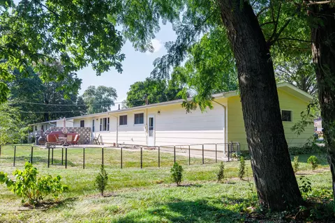 Exterior - 209 E Broadway St, Brook, IN 47922 photo 6 of 10