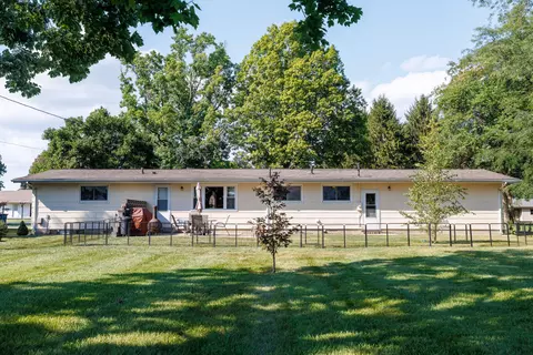 Exterior - 209 E Broadway St, Brook, IN 47922 photo 5 of 10