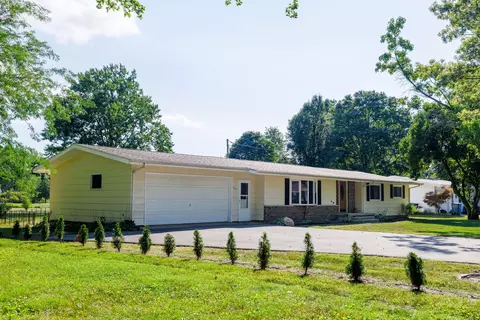 Exterior - 209 E Broadway St, Brook, IN 47922 photo 7 of 10