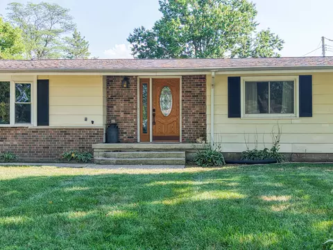 Exterior - 209 E Broadway St, Brook, IN 47922 photo 2 of 10