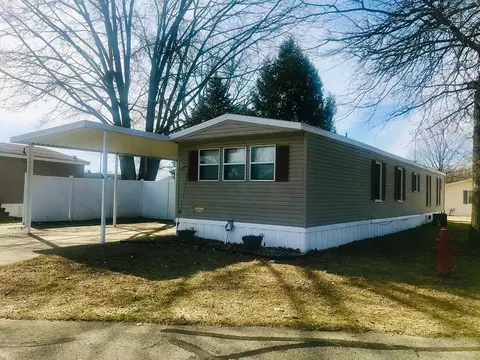 805 Baker St, Plymouth, IN 46563