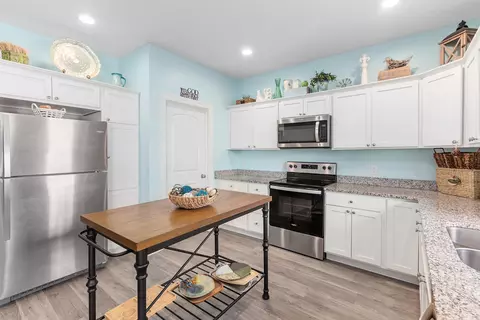 Kitchen - 115 Summertree Dr, Porter, IN 46304 photo 2 of 3
