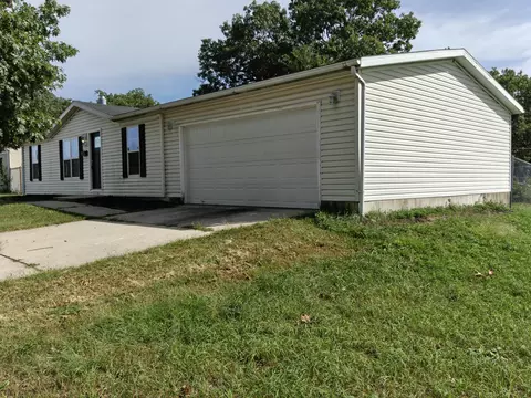 Exterior - 2209 Cleveland St, Gary, IN 46404 photo 2 of 5