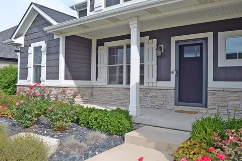Exterior - 13366 Waterleaf Dr, Saint John, IN 46373 photo 5 of 7