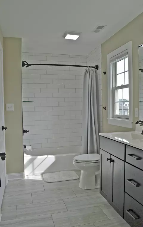 Bath - 13366 Waterleaf Dr, Saint John, IN 46373 photo 7 of 7