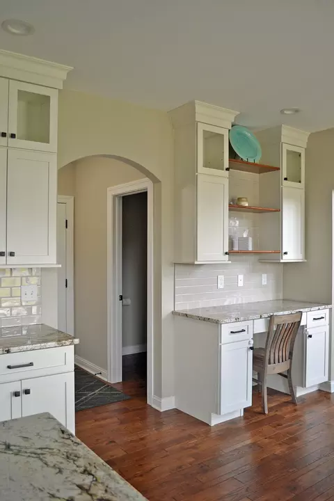 Kitchen - 13366 Waterleaf Dr, Saint John, IN 46373 photo 5 of 8