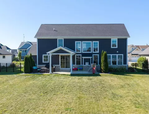 Exterior - 13366 Waterleaf Dr, Saint John, IN 46373 photo 3 of 7
