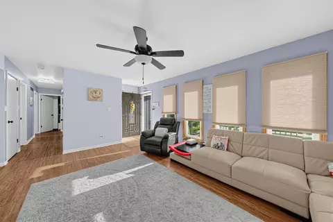 Entry Way - 2524 James Dr, Dyer, IN 46311 photo 1 of 2