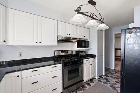 Kitchen - 5015 Spinnaker Ln #C, Crown Point, IN 46307 photo 1 of 3
