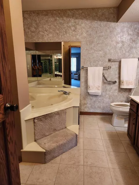 Bath - 8220 Harrison Ave #203, Munster, IN 46321 photo 2 of 5