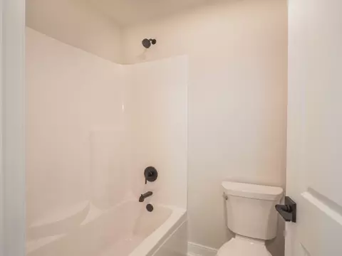 Bath - 7646 E 115th Ave, Winfield, IN 46307 photo 5 of 6