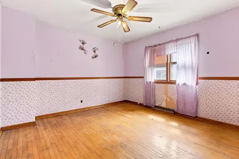 Bedroom - 2014 Benjamin Pl, Whiting, IN 46394 photo 1 of 5