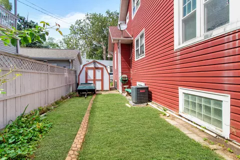 Exterior - 2014 Benjamin Pl, Whiting, IN 46394 photo 5 of 6