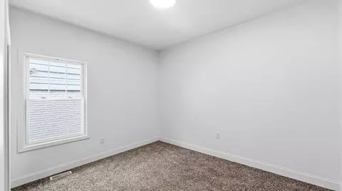 Bedroom - 2461 New York Ave, Whiting, IN 46394 photo 2 of 3
