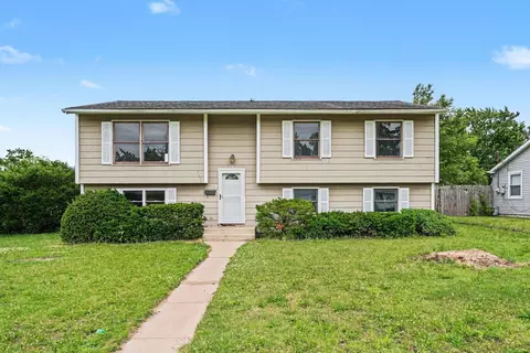 6743 Leland Ave, Hammond, IN 46323