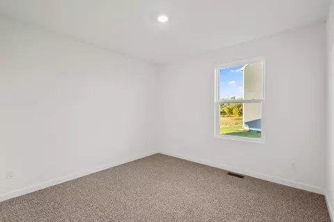 Bedroom - 6 Maximillian Dr, Hobart, IN 46342 photo 12 of 12