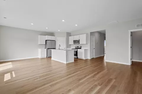 Living - 39 Maximillian Dr, Hobart, IN 46342 photo 2 of 2