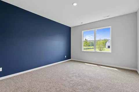 Bedroom - 39 Maximillian Dr, Hobart, IN 46342 photo 2 of 8