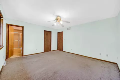 Bedroom - 9757 Redbud Rd, Munster, IN 46321 photo 2 of 5