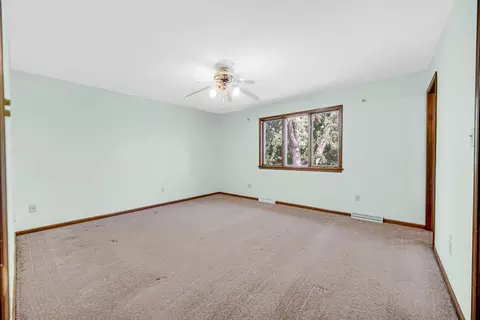 Bedroom - 9757 Redbud Rd, Munster, IN 46321 photo 1 of 5