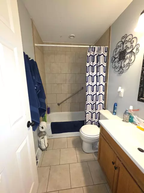 Bath - 2341 Sherman St, Gary, IN 46406 photo 2 of 2