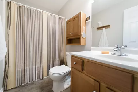 Bath - 1002 N Colfax St, Griffith, IN 46319 photo 1 of 1