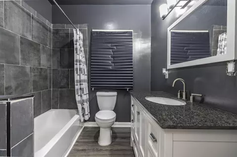 Bath - 405 Marshall St, Gary, IN 46404 photo 2 of 2